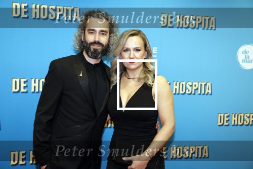 Amsterdam 4 december 2023
Premiere de hospita in het nieuwe delamar theater. Fons v rongen met partner