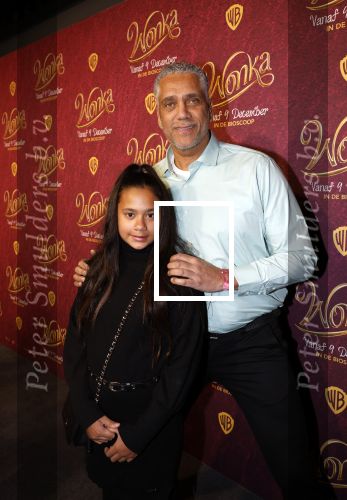 Amsterdam 8 december 2023
Premiere Wonka in Pathe Noord. Franklin Brown met kleindochter