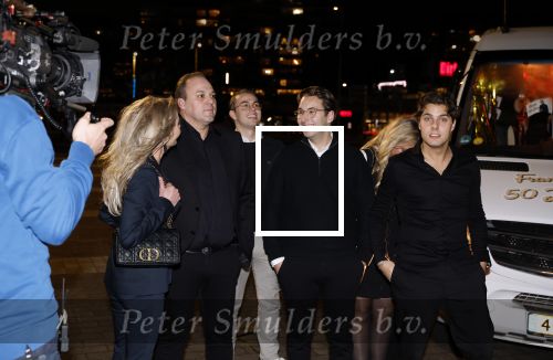 Rotterdam 30 december 2023
Surprise feestje voor Frans Bauer zijn 50e verjaardag in Ahoy. Frans Kwam met zijn vrouw Mariska Bauer en hun zonen Christiaan Frans Jr Lucas en Jan . Frans werd heel emotioneel toen hij aan kwam . In het circus werd er opgetreden door oa Patty Brard Thomas Berge en Emiel Hartkamp.