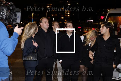 Rotterdam 30 december 2023
Surprise feestje voor Frans Bauer zijn 50e verjaardag in Ahoy. Frans Kwam met zijn vrouw Mariska Bauer en hun zonen Christiaan Frans Jr Lucas en Jan . Frans werd heel emotioneel toen hij aan kwam . In het circus werd er opgetreden door oa Patty Brard Thomas Berge en Emiel Hartkamp.