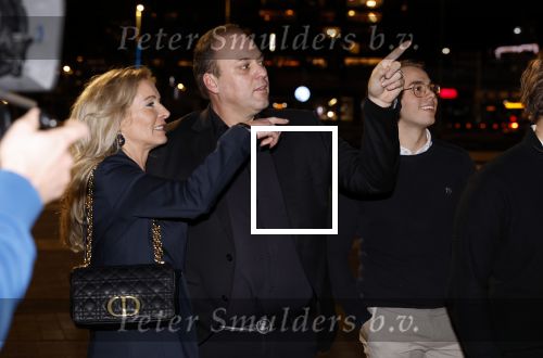 Rotterdam 30 december 2023
Surprise feestje voor Frans Bauer zijn 50e verjaardag in Ahoy. Frans Kwam met zijn vrouw Mariska Bauer en hun zonen Christiaan Frans Jr Lucas en Jan . Frans werd heel emotioneel toen hij aan kwam . In het circus werd er opgetreden door oa Patty Brard Thomas Berge en Emiel Hartkamp.