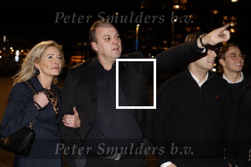 Rotterdam 30 december 2023
Surprise feestje voor Frans Bauer zijn 50e verjaardag in Ahoy. Frans Kwam met zijn vrouw Mariska Bauer en hun zonen Christiaan Frans Jr Lucas en Jan . Frans werd heel emotioneel toen hij aan kwam . In het circus werd er opgetreden door oa Patty Brard Thomas Berge en Emiel Hartkamp.