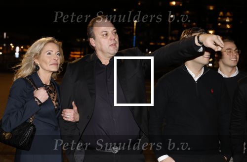 Rotterdam 30 december 2023
Surprise feestje voor Frans Bauer zijn 50e verjaardag in Ahoy. Frans Kwam met zijn vrouw Mariska Bauer en hun zonen Christiaan Frans Jr Lucas en Jan . Frans werd heel emotioneel toen hij aan kwam . In het circus werd er opgetreden door oa Patty Brard Thomas Berge en Emiel Hartkamp.