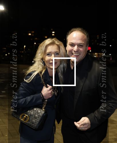 Rotterdam 30 december 2023
Surprise feestje voor Frans Bauer zijn 50e verjaardag in Ahoy. Frans Kwam met zijn vrouw Mariska Bauer en hun zonen Christiaan Frans Jr Lucas en Jan . Frans werd heel emotioneel toen hij aan kwam . In het circus werd er opgetreden door oa Patty Brard Thomas Berge en Emiel Hartkamp.