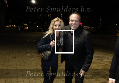 Rotterdam 30 december 2023
Surprise feestje voor Frans Bauer zijn 50e verjaardag in Ahoy. Frans Kwam met zijn vrouw Mariska Bauer en hun zonen Christiaan Frans Jr Lucas en Jan . Frans werd heel emotioneel toen hij aan kwam . In het circus werd er opgetreden door oa Patty Brard Thomas Berge en Emiel Hartkamp.