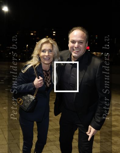 Rotterdam 30 december 2023
Surprise feestje voor Frans Bauer zijn 50e verjaardag in Ahoy. Frans Kwam met zijn vrouw Mariska Bauer en hun zonen Christiaan Frans Jr Lucas en Jan . Frans werd heel emotioneel toen hij aan kwam . In het circus werd er opgetreden door oa Patty Brard Thomas Berge en Emiel Hartkamp.