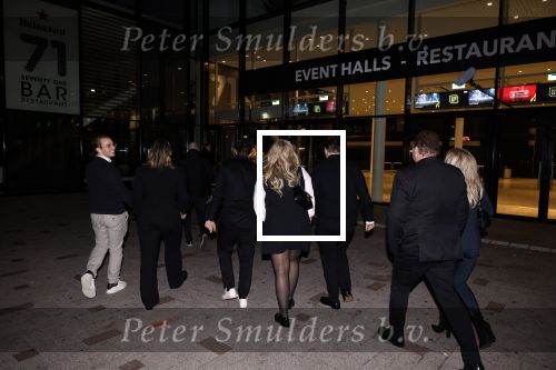 Rotterdam 30 december 2023
Surprise feestje voor Frans Bauer zijn 50e verjaardag in Ahoy. Frans Kwam met zijn vrouw Mariska Bauer en hun zonen Christiaan Frans Jr Lucas en Jan . Frans werd heel emotioneel toen hij aan kwam . In het circus werd er opgetreden door oa Patty Brard Thomas Berge en Emiel Hartkamp.