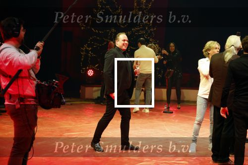 Rotterdam 30 december 2023
Surprise feestje voor Frans Bauer zijn 50e verjaardag in Ahoy. Frans Kwam met zijn vrouw Mariska Bauer en hun zonen Christiaan Frans Jr Lucas en Jan . Frans werd heel emotioneel toen hij aan kwam . In het circus werd er opgetreden door oa Patty Brard Thomas Berge en Emiel Hartkamp.