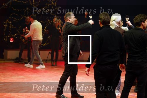 Rotterdam 30 december 2023
Surprise feestje voor Frans Bauer zijn 50e verjaardag in Ahoy. Frans Kwam met zijn vrouw Mariska Bauer en hun zonen Christiaan Frans Jr Lucas en Jan . Frans werd heel emotioneel toen hij aan kwam . In het circus werd er opgetreden door oa Patty Brard Thomas Berge en Emiel Hartkamp.