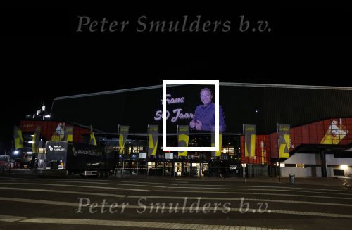 Rotterdam 30 december 2023
Surprise feestje voor Frans Bauer zijn 50e verjaardag in Ahoy. Frans Kwam met zijn vrouw Mariska Bauer en hun zonen Christiaan Frans Jr Lucas en Jan . Frans werd heel emotioneel toen hij aan kwam . In het circus werd er opgetreden door oa Patty Brard Thomas Berge en Emiel Hartkamp.