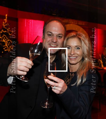 Rotterdam 30 december 2023
Surprise feestje voor Frans Bauer zijn 50e verjaardag in Ahoy. Frans Kwam met zijn vrouw Mariska Bauer en hun zonen Christiaan Frans Jr Lucas en Jan . Frans werd heel emotioneel toen hij aan kwam . In het circus werd er opgetreden door oa Patty Brard Thomas Berge en Emiel Hartkamp.