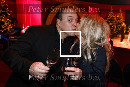 Rotterdam 30 december 2023
Surprise feestje voor Frans Bauer zijn 50e verjaardag in Ahoy. Frans Kwam met zijn vrouw Mariska Bauer en hun zonen Christiaan Frans Jr Lucas en Jan . Frans werd heel emotioneel toen hij aan kwam . In het circus werd er opgetreden door oa Patty Brard Thomas Berge en Emiel Hartkamp.