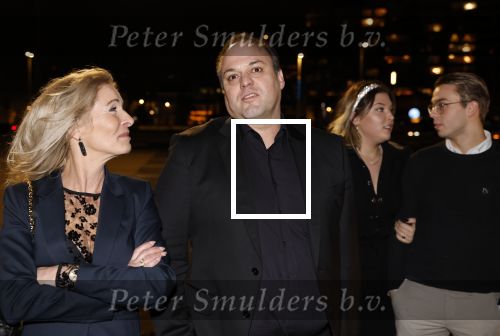 Rotterdam 30 december 2023
Surprise feestje voor Frans Bauer zijn 50e verjaardag in Ahoy. Frans Kwam met zijn vrouw Mariska Bauer en hun zonen Christiaan Frans Jr Lucas en Jan . Frans werd heel emotioneel toen hij aan kwam . In het circus werd er opgetreden door oa Patty Brard Thomas Berge en Emiel Hartkamp.