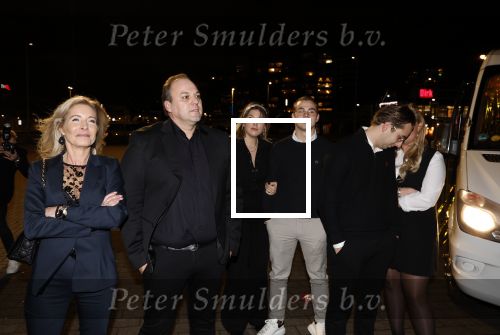 Rotterdam 30 december 2023
Surprise feestje voor Frans Bauer zijn 50e verjaardag in Ahoy. Frans Kwam met zijn vrouw Mariska Bauer en hun zonen Christiaan Frans Jr Lucas en Jan . Frans werd heel emotioneel toen hij aan kwam . In het circus werd er opgetreden door oa Patty Brard Thomas Berge en Emiel Hartkamp.