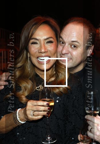 Rotterdam 30 december 2023
Surprise feestje voor Frans Bauer zijn 50e verjaardag in Ahoy. Frans Kwam met zijn vrouw Mariska Bauer en hun zonen Christiaan Frans Jr Lucas en Jan . Frans werd heel emotioneel toen hij aan kwam . In het circus werd er opgetreden door oa Patty Brard Thomas Berge en Emiel Hartkamp.