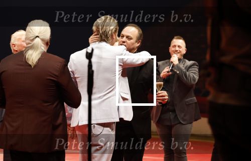 Rotterdam 30 december 2023
Surprise feestje voor Frans Bauer zijn 50e verjaardag in Ahoy. Frans Kwam met zijn vrouw Mariska Bauer en hun zonen Christiaan Frans Jr Lucas en Jan . Frans werd heel emotioneel toen hij aan kwam . In het circus werd er opgetreden door oa Patty Brard Thomas Berge en Emiel Hartkamp.