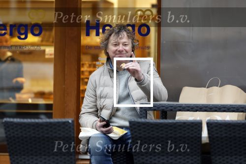 Amsterdam 23 december 2023
Frits Sissing eet een broodje bij de Hergo