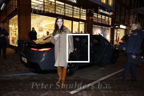 Amsterdam 14 december 2023
Opening van de nieuwe Louis Vuitton winkel op de pc Hooftstraat.
Alle gasten werden met luxe BMW \'s gebracht. Gaite Jansen