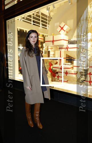 Amsterdam 14 december 2023
Opening van de nieuwe Louis Vuitton winkel op de pc Hooftstraat.
Alle gasten werden met luxe BMW \'s gebracht. Gaite Jansen