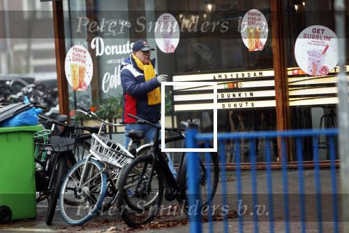 Amsterdam 8 december 2023
Gaston Starreveld wandelend door Amsterdam zuid.