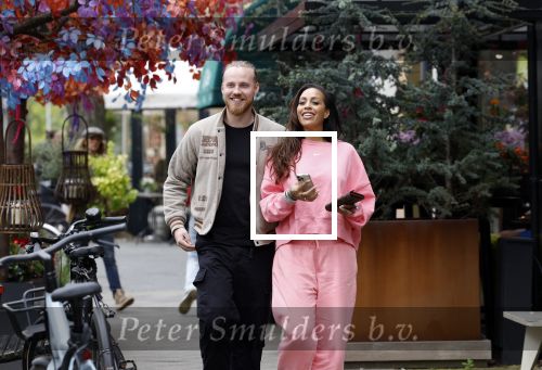 Amsterdam 15 mei 2023
Glennis Grace met haar nieuwe vriend Boyd in Amsterdam zuid.