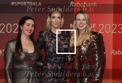 Utrecht 20 december 2023
Sportman / sportvrouw van jaar gala . Helene Hendriks met vriendinnen