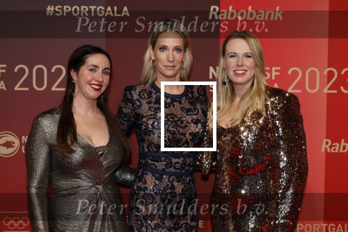 Utrecht 20 december 2023
Sportman / sportvrouw van jaar gala . Helene Hendriks met vriendinnen