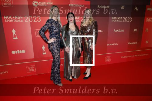 Utrecht 20 december 2023
Sportman / sportvrouw van jaar gala . Helene Hendriks met vriendinnen