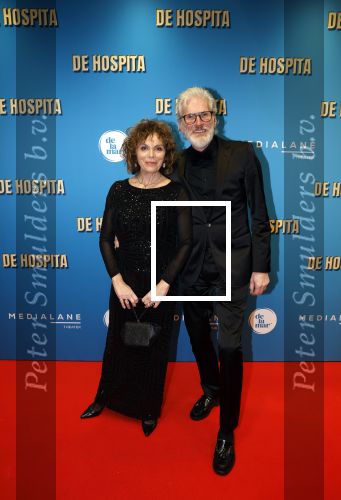 Amsterdam 4 december 2023
Premiere de hospita in het nieuwe delamar theater. Henriette Tol met partner
