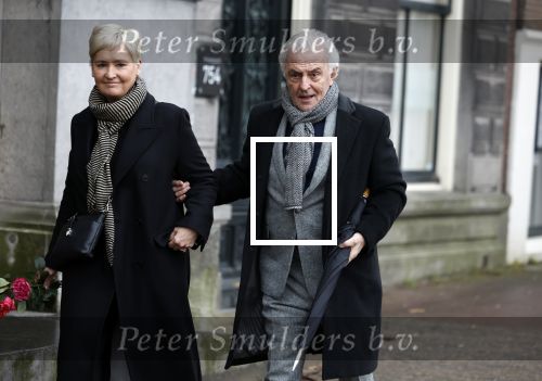 Amsterdam 13 december 2023
Uitvaart dienst Cilly Dartell in de Duif in Amsterdam. Huub Stapel met partner