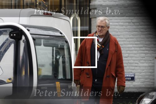 Amsterdam 7 december 2023
Jeroen Krabbe brengt de post weg.