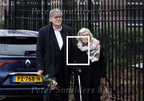 Amsterdam 27 december 2023
Afscheidsdienst / begrafenis Linda v Dyck (Dijk) op Zorgvlied. Jeroen Krabbe en zijn vrouw Herma