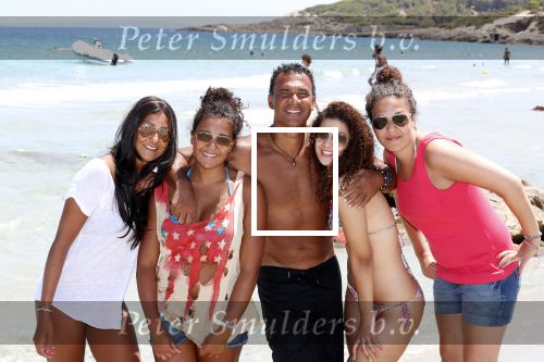 ibiza 17 juli 2012
Ruud Gullit op vakantie met al zijn 6 kinderen Felicity Charmayne Quincy Cheyenne Joelle en Maxim .
Peter Smulders bv