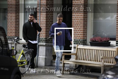 Amsterdam 5 oktober 2023
Joey Veerman en zijn vriendin Chantalle Schilder en hun baby zijn dagje in Amsterdam . Zezijn dar met Joel Drommel en zijn vriendin Laura v Leeuwen