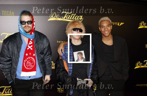 Amsterdam 12 december 2023
Premiere de tata\'s in Tuschinski. Julius met vrienden