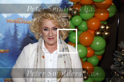 Amsterdam 2 december 2023
Premiere vogelvlucht in Pathe arena .
De cast met oa Floris Gobel Edsilia Rombley Linda Wagemakers Rayen Panday Posy Bakkum Imaani Oosterhuis Karin Bloemen en Thomas Koekkoek