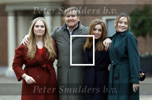 Den Haag 22 december 2023
Fotouurtje met Koning Willem Alexander Koningin Maxima Prinses Amalia Prinses Alexia Prinses Ariane en hun hondje Mambo bij Huis ten Bosch .