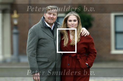 Den Haag 22 december 2023
Fotouurtje met Koning Willem Alexander Koningin Maxima Prinses Amalia Prinses Alexia Prinses Ariane en hun hondje Mambo bij Huis ten Bosch .