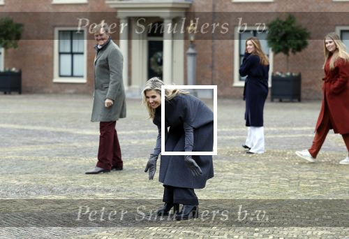 Den Haag 22 december 2023
Fotouurtje met Koning Willem Alexander Koningin Maxima Prinses Amalia Prinses Alexia Prinses Ariane en hun hondje Mambo bij Huis ten Bosch .
