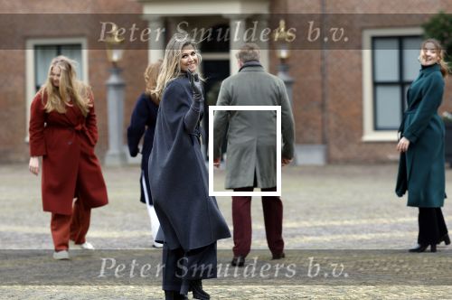 Den Haag 22 december 2023
Fotouurtje met Koning Willem Alexander Koningin Maxima Prinses Amalia Prinses Alexia Prinses Ariane en hun hondje Mambo bij Huis ten Bosch .