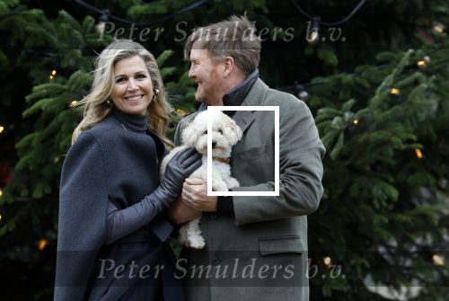 Den Haag 22 december 2023
Fotouurtje met Koning Willem Alexander Koningin Maxima Prinses Amalia Prinses Alexia Prinses Ariane en hun hondje Mambo bij Huis ten Bosch .