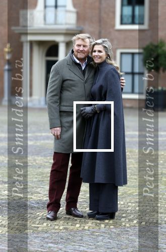 Den Haag 22 december 2023
Fotouurtje met Koning Willem Alexander Koningin Maxima Prinses Amalia Prinses Alexia Prinses Ariane en hun hondje Mambo bij Huis ten Bosch .
