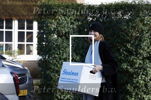 Huizen 1 december 2023
Leontine Ruiters tijdens verhuizing naar haar nieuwe huis.