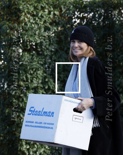 Huizen 1 december 2023
Leontine Ruiters tijdens verhuizing naar haar nieuwe huis.