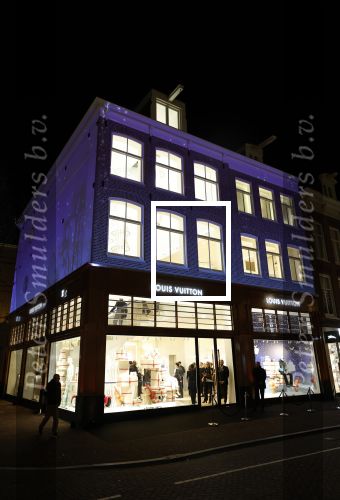 Amsterdam 14 december 2023
Opening van de nieuwe Louis Vuitton winkel op de pc Hooftstraat.
Alle gasten werden met luxe BMW \'s gebracht. Gaite Jansen