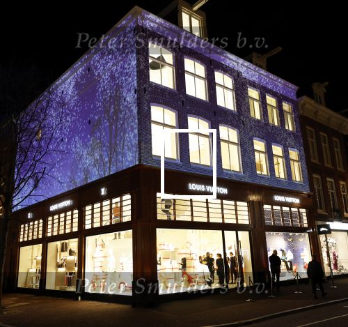 Amsterdam 14 december 2023
Opening van de nieuwe Louis Vuitton winkel op de pc Hooftstraat.
Alle gasten werden met luxe BMW \'s gebracht. Gaite Jansen