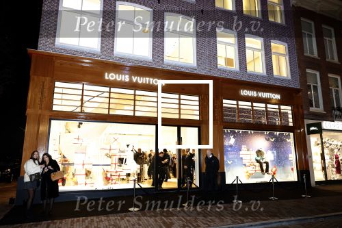 Amsterdam 14 december 2023
Opening van de nieuwe Louis Vuitton winkel op de pc Hooftstraat.
Alle gasten werden met luxe BMW \'s gebracht. Gaite Jansen