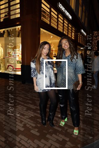 Amsterdam 14 december 2023
Opening van de nieuwe Louis Vuitton winkel op de pc Hooftstraat.
Alle gasten werden met luxe BMW \'s gebracht. Maria Tailor en