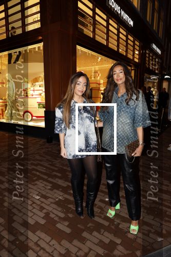 Amsterdam 14 december 2023
Opening van de nieuwe Louis Vuitton winkel op de pc Hooftstraat.
Alle gasten werden met luxe BMW \'s gebracht. Maria Tailor en