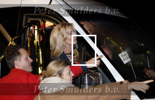 Rotterdam 30 december 2023
Surprise feestje voor Frans Bauer zijn 50e verjaardag in Ahoy. Frans Kwam met zijn vrouw Mariska Bauer en hun zonen Christiaan Frans Jr Lucas en Jan . Frans werd heel emotioneel toen hij aan kwam . In het circus werd er opgetreden door oa Patty Brard Thomas Berge en Emiel Hartkamp.